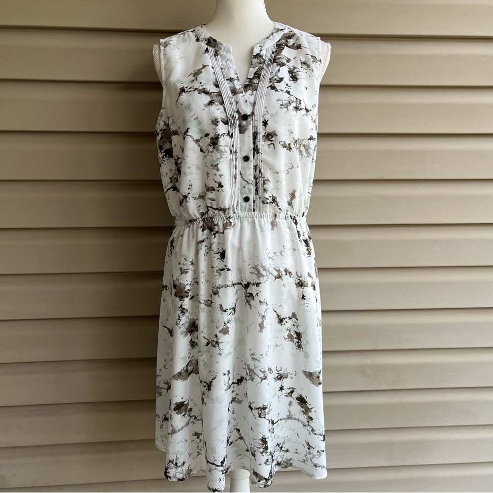 •APT 9• Lightweight Sleeveless Dress - Size Large